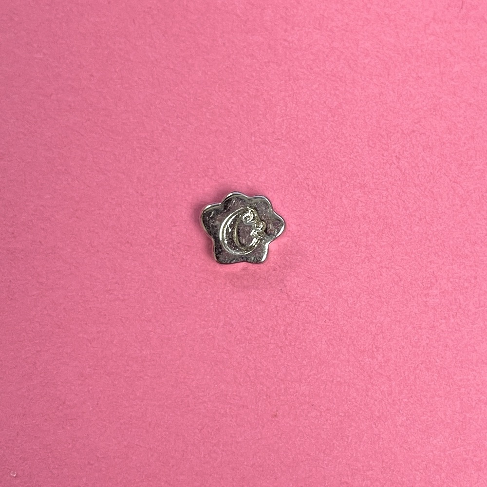 Origami Owl Charm - Picture 2 of 2